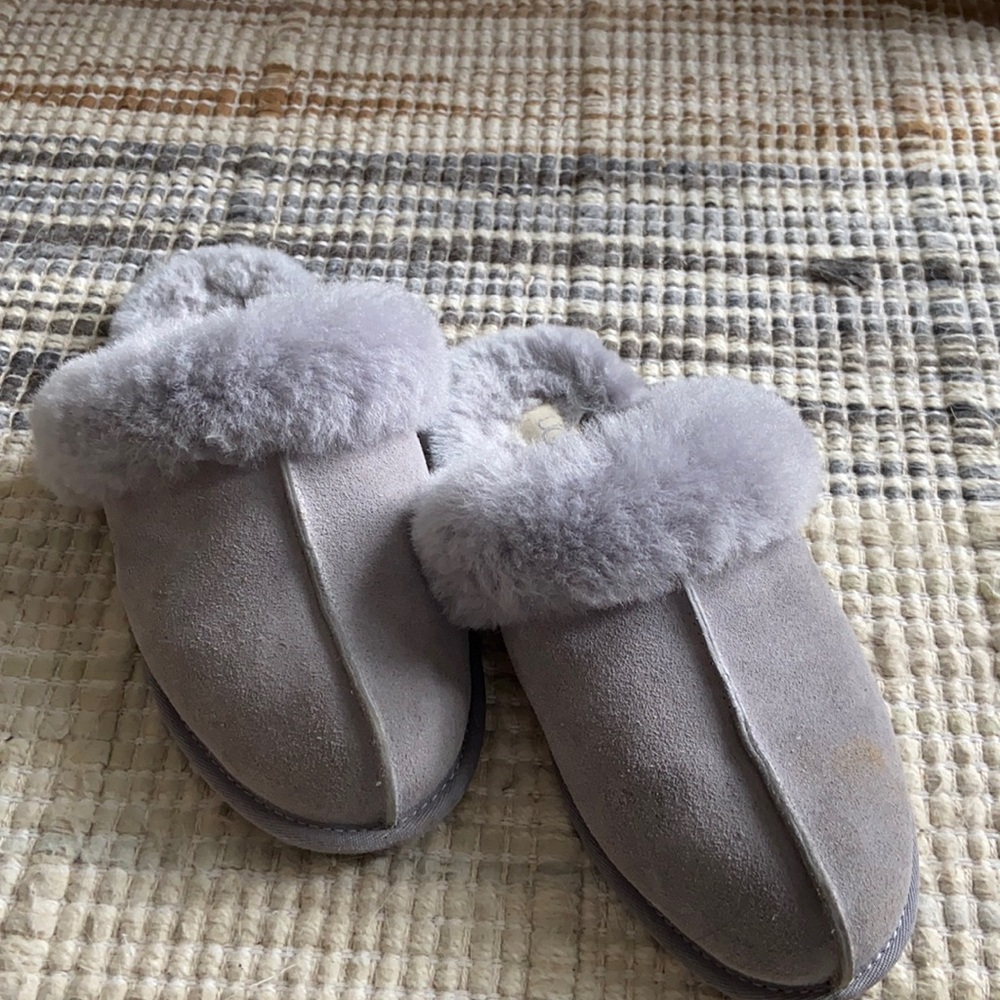 UGG Scuffette Slippers Gray Leather Wool Sz 8